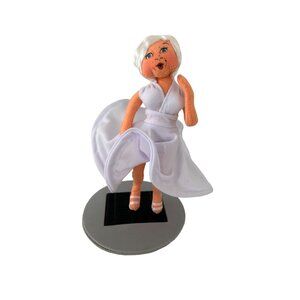 ANNALEE Dolls 9” The Bombshell Marilyn Monroe Figure NEW